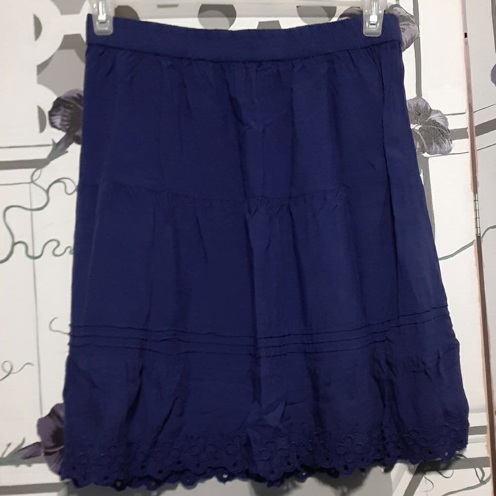 Blue Skirt W/lace hem. Sz Medium.100%rayon.